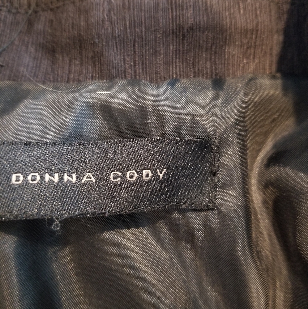 Donna Codv Blazer - Picture 10 of 12